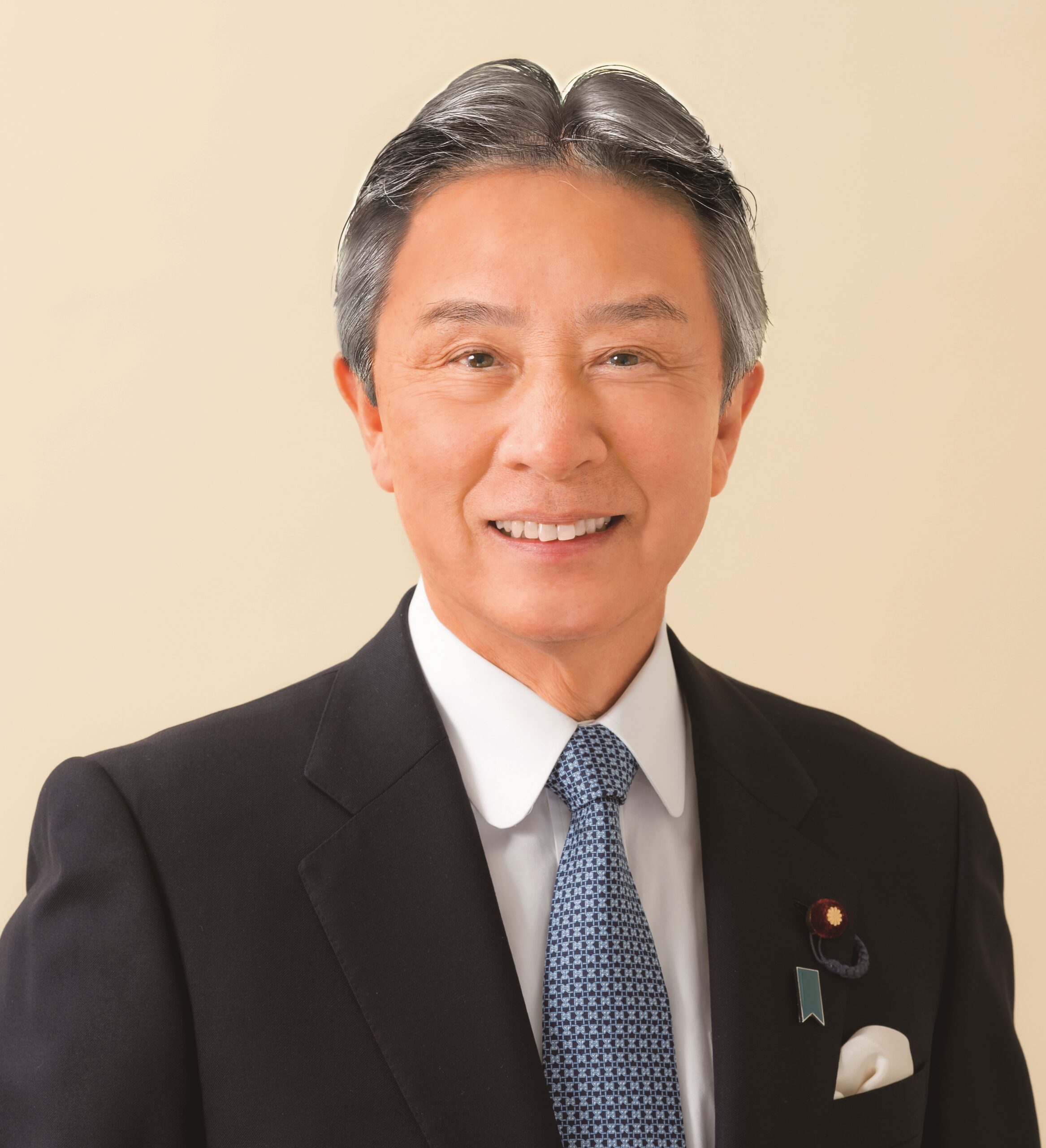 盛山　正仁